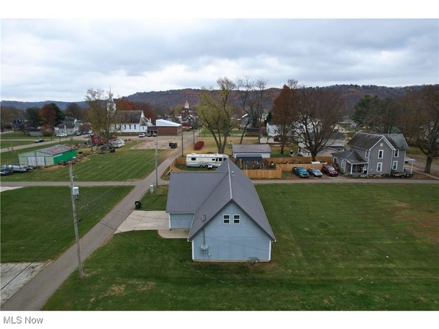 211 N Saint Clairsville Road, Port Washington, OH 43837