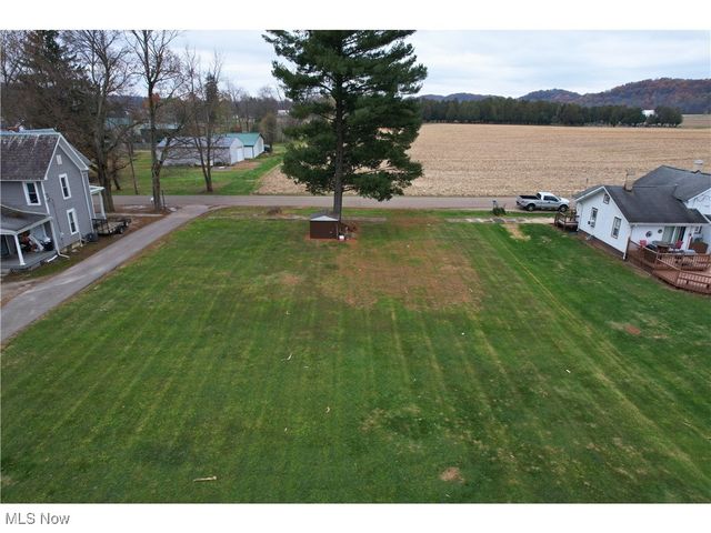 211 N Saint Clairsville Road, Port Washington, OH 43837