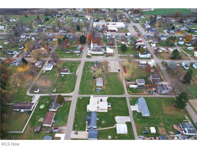 211 N Saint Clairsville Road, Port Washington, OH 43837