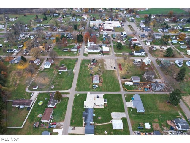 211 N Saint Clairsville Road, Port Washington, OH 43837