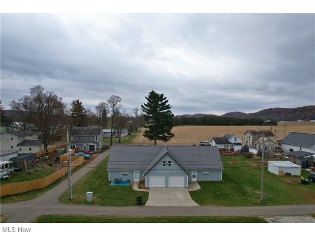 211 N Saint Clairsville Road, Port Washington, OH 43837