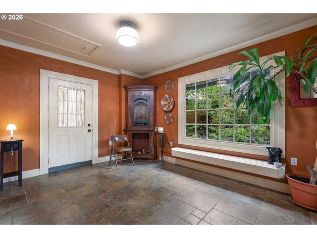 12215 Sw 60TH Ave, Portland, OR 97219