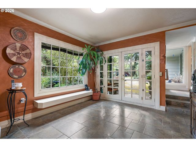 12215 Sw 60TH Ave, Portland, OR 97219