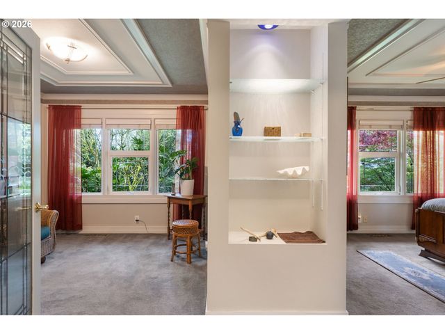 12215 Sw 60TH Ave, Portland, OR 97219