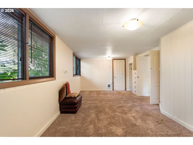 12215 Sw 60TH Ave, Portland, OR 97219