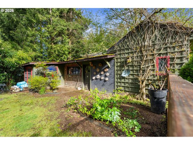 12215 Sw 60TH Ave, Portland, OR 97219