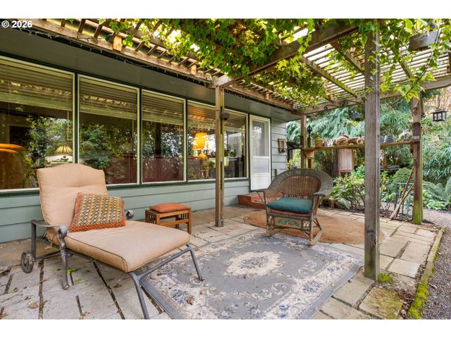 12215 Sw 60TH Ave, Portland, OR 97219