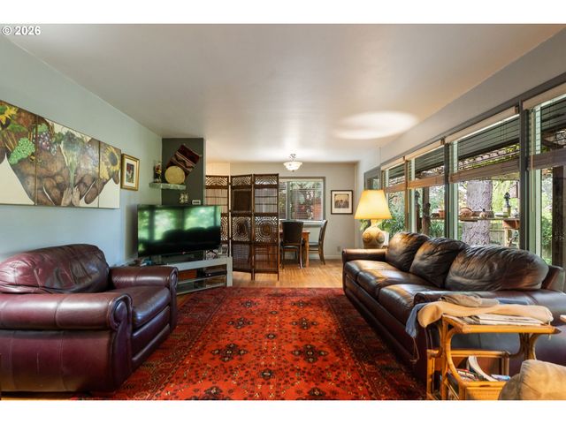 12215 Sw 60TH Ave, Portland, OR 97219