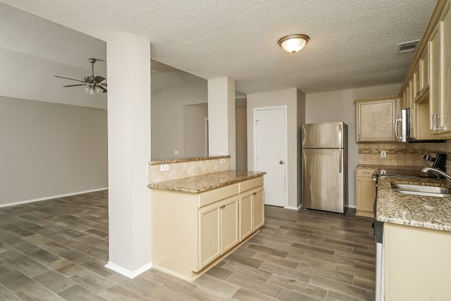 234 Fordham Drive, Glenn Heights, TX 75154