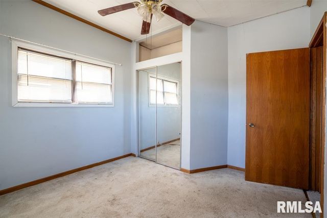 803 S Cockrum Street, Sesser, IL 62884