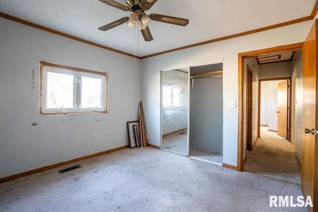 803 S Cockrum Street, Sesser, IL 62884