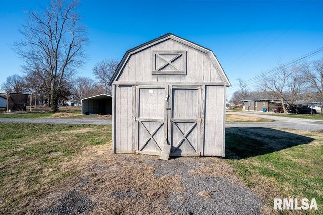 803 S Cockrum Street, Sesser, IL 62884