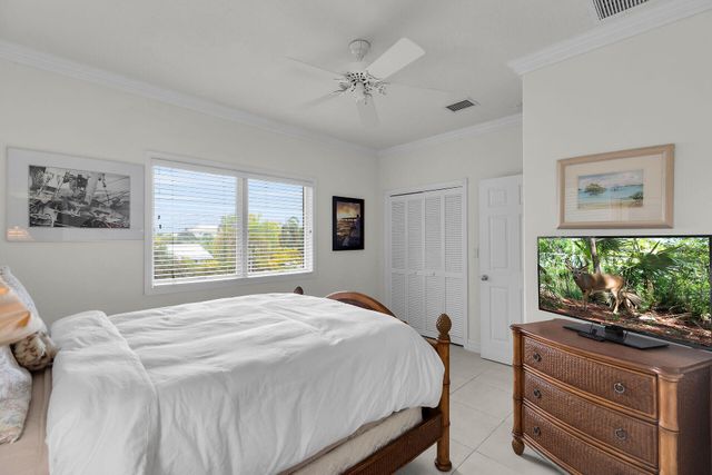 860 Lagoon Drive, Summerland Key, FL 33042