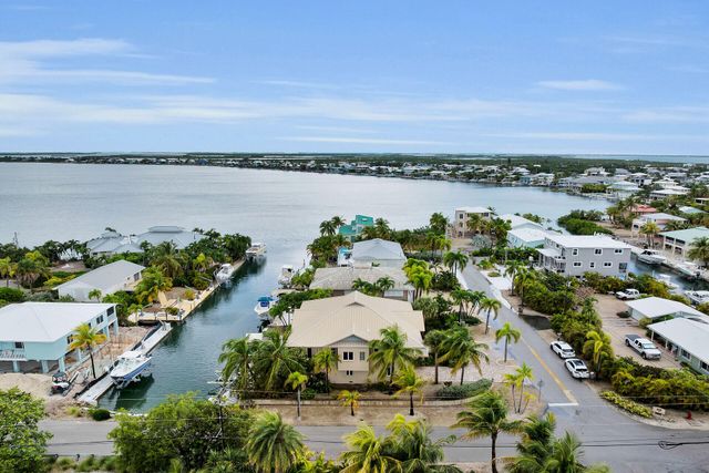 860 Lagoon Drive, Summerland Key, FL 33042