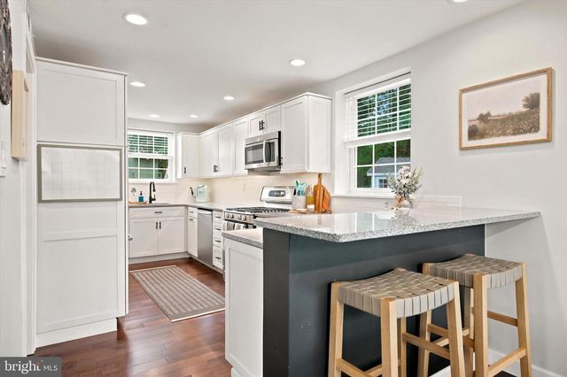 19 NEWINGTON DR, Hatboro, PA 19040