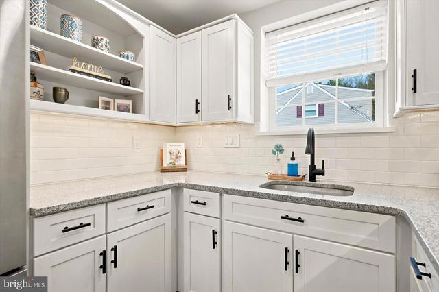 19 NEWINGTON DR, Hatboro, PA 19040