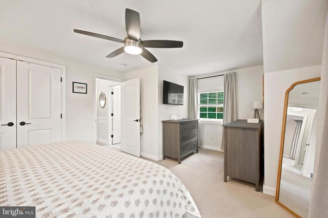 19 NEWINGTON DR, Hatboro, PA 19040