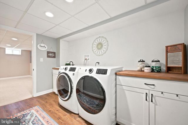 19 NEWINGTON DR, Hatboro, PA 19040