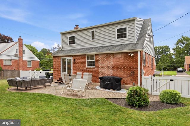 19 NEWINGTON DR, Hatboro, PA 19040