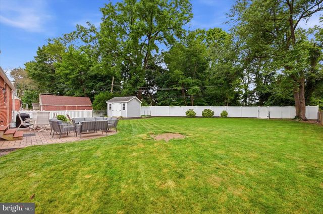 19 NEWINGTON DR, Hatboro, PA 19040