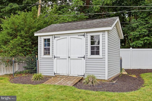 19 NEWINGTON DR, Hatboro, PA 19040