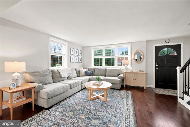 19 NEWINGTON DR, Hatboro, PA 19040