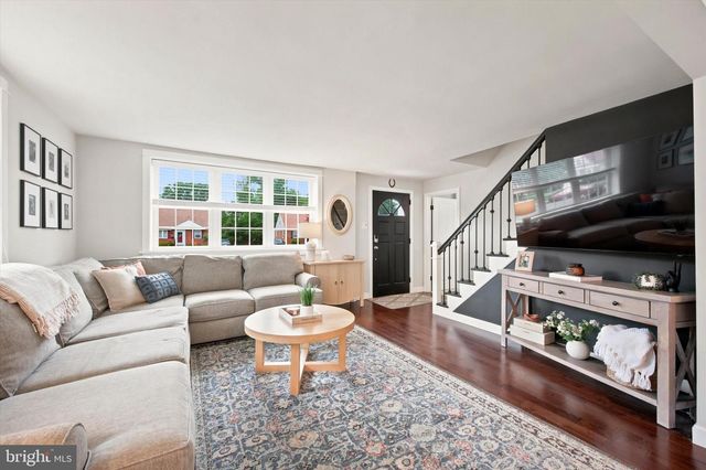 19 NEWINGTON DR, Hatboro, PA 19040