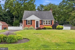 19 NEWINGTON DR, Hatboro, PA 19040