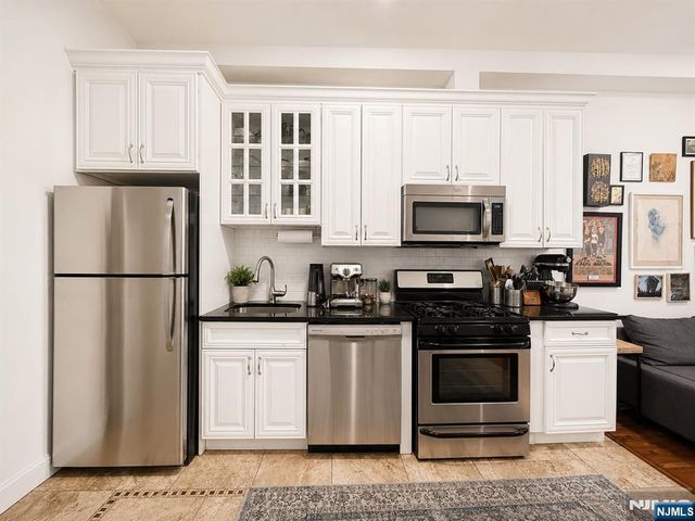 76 Hutton Street 3, Jersey City, NJ 07307