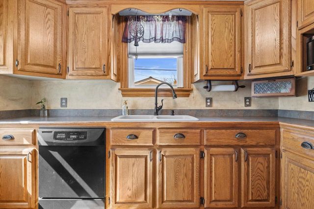 7536 28th AVENUE, Kenosha, WI 53143