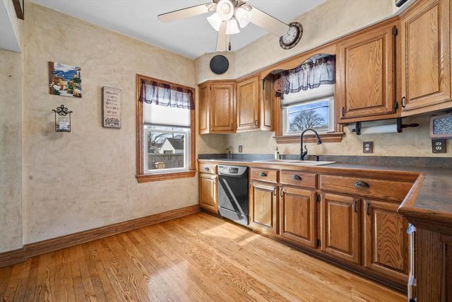 7536 28th AVENUE, Kenosha, WI 53143