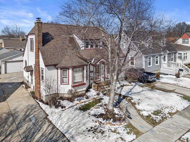 7536 28th AVENUE, Kenosha, WI 53143