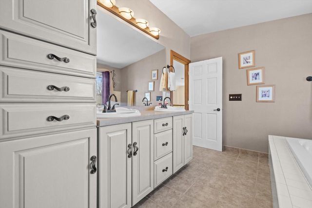 7536 28th AVENUE, Kenosha, WI 53143