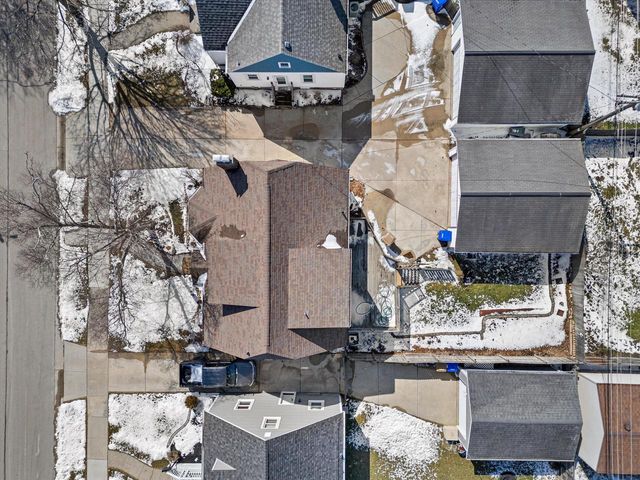 7536 28th AVENUE, Kenosha, WI 53143