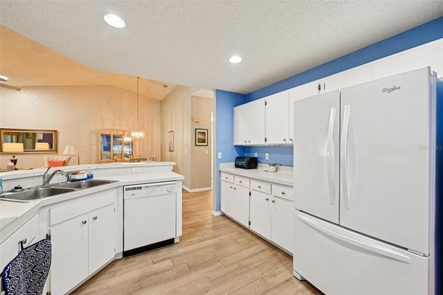 2215 OLIVE BRANCH DRIVE, Sun City Center, FL 33573