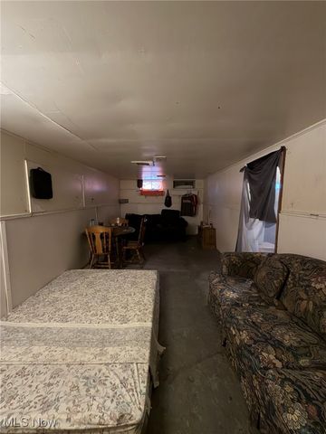 15915 Cloverside Avenue, Cleveland, OH 44128