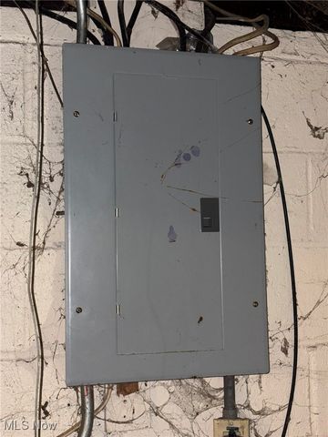 15915 Cloverside Avenue, Cleveland, OH 44128