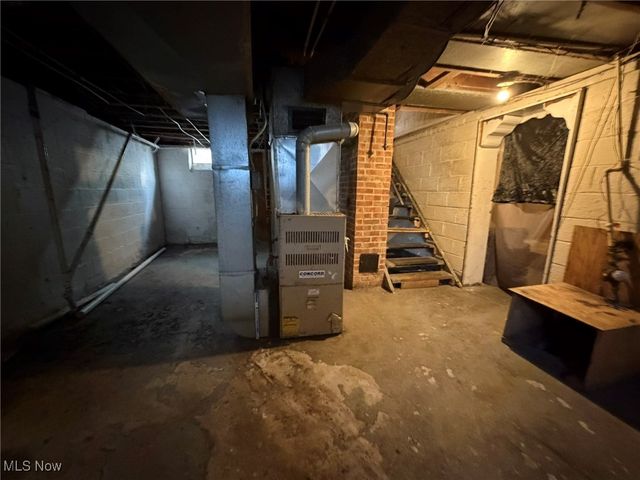 15915 Cloverside Avenue, Cleveland, OH 44128