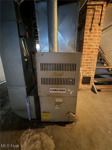 15915 Cloverside Avenue, Cleveland, OH 44128