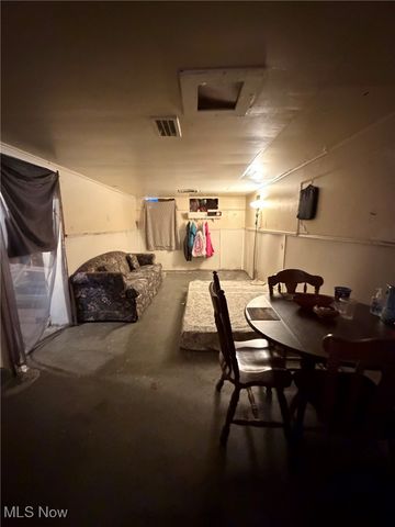 15915 Cloverside Avenue, Cleveland, OH 44128