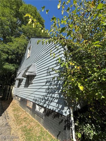 15915 Cloverside Avenue, Cleveland, OH 44128