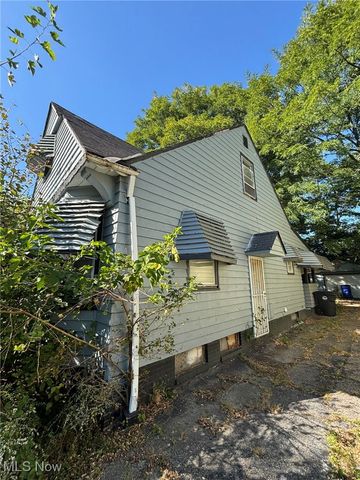 15915 Cloverside Avenue, Cleveland, OH 44128