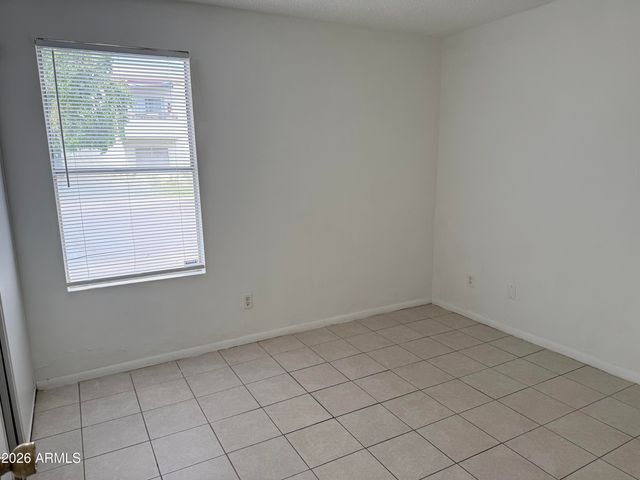 8823 N 8TH Street 101, Phoenix, AZ 85020