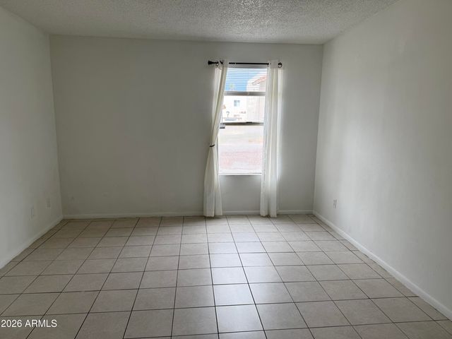 8823 N 8TH Street 101, Phoenix, AZ 85020