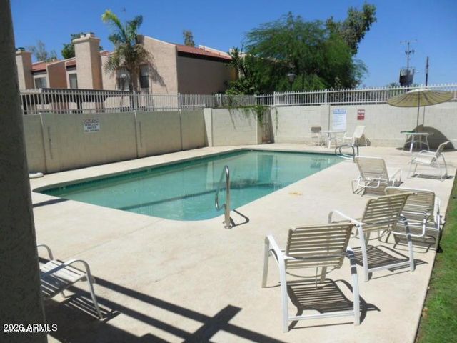 8823 N 8TH Street 101, Phoenix, AZ 85020