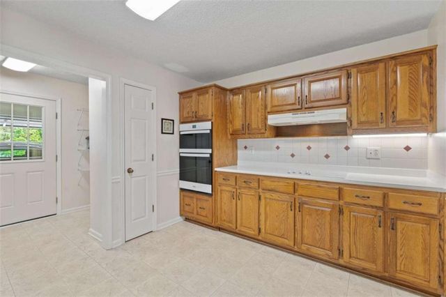 345 Lakefront Drive, Mcdonough, GA 30253