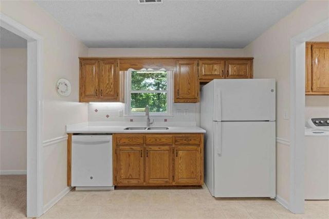 345 Lakefront Drive, Mcdonough, GA 30253