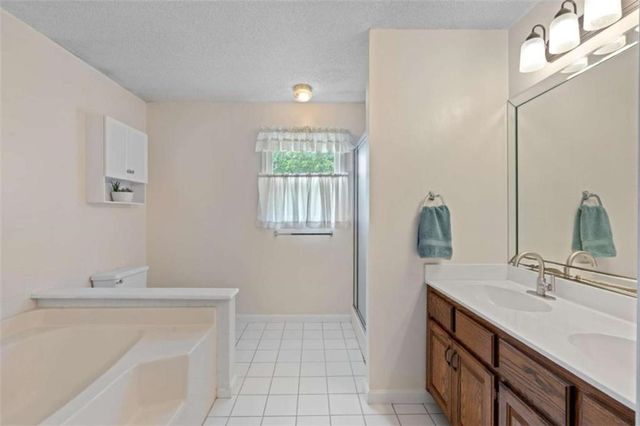 345 Lakefront Drive, Mcdonough, GA 30253
