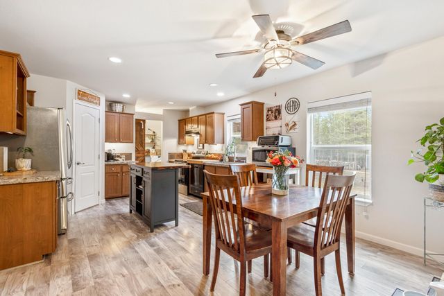 53740 Pradera Place, La Pine, OR 97739