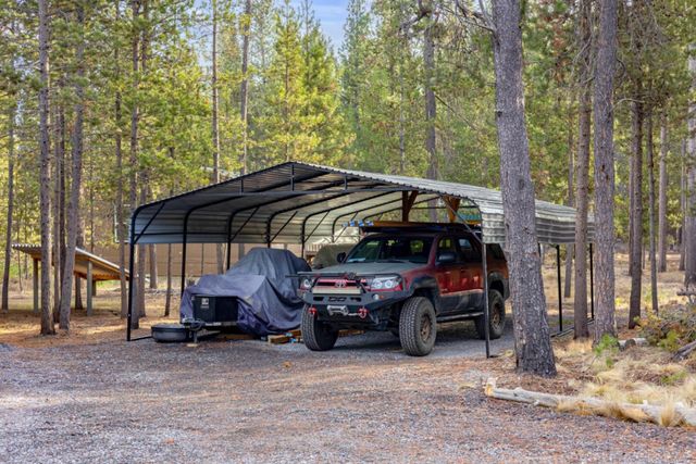 53740 Pradera Place, La Pine, OR 97739